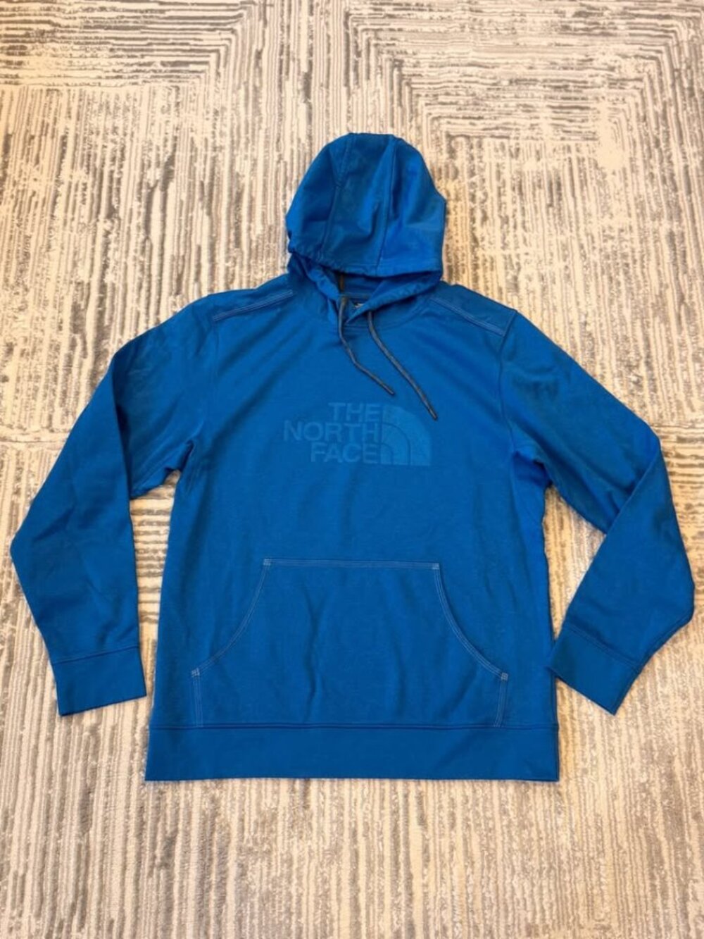 The North Face men's medium blue fleece lined sweatshirt